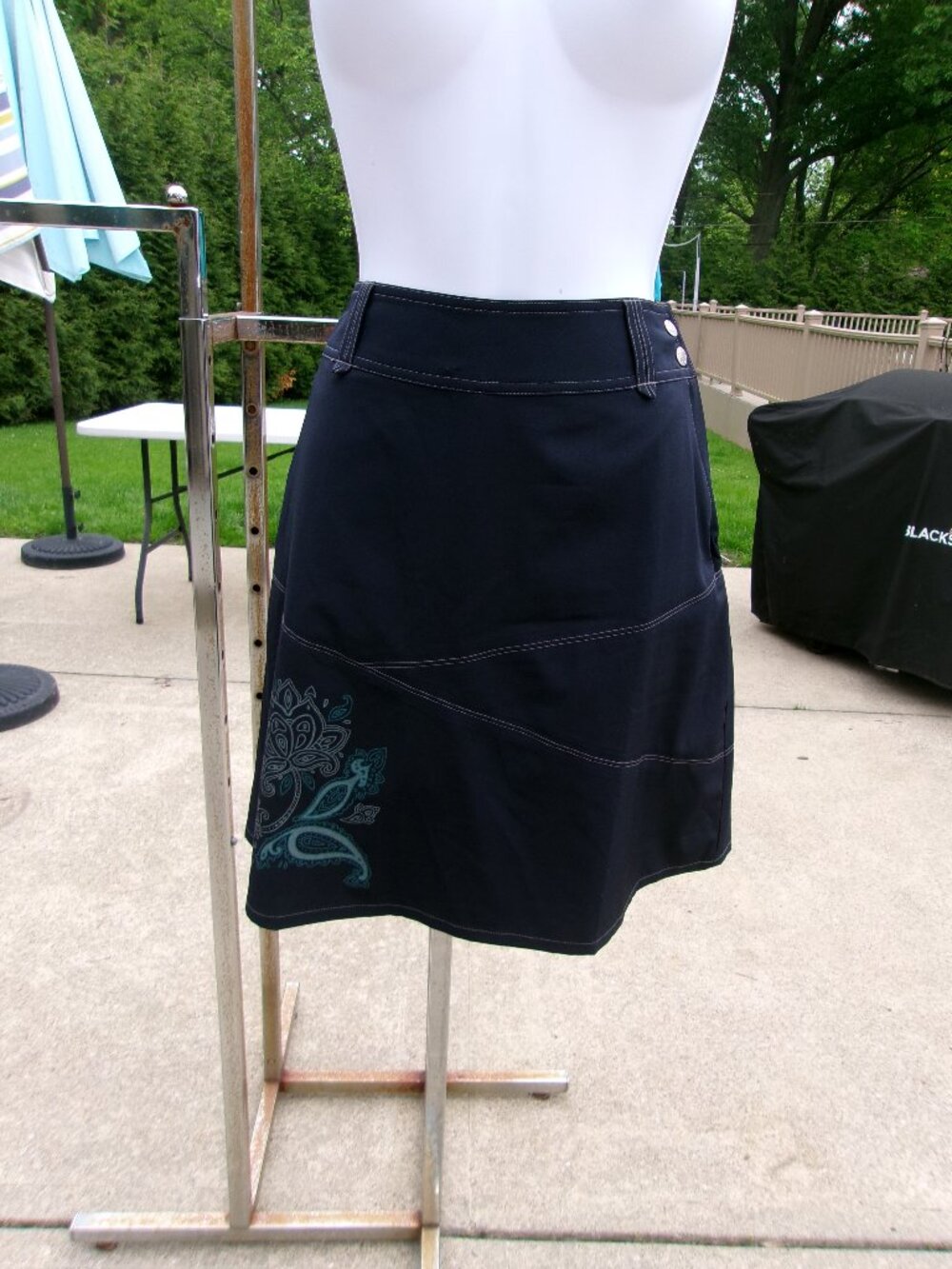 SAHALIE NAVY SKORTS 10